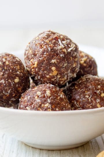 Cashew Cacao and Berry Energy Bites