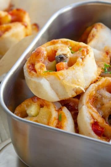 picture of pizza scrolls in a lunchbox