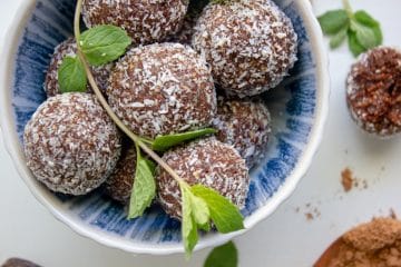 chocolate peppermint bliss balls