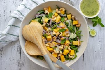 mango cashew salad with lime dressing