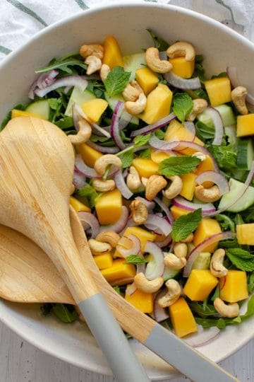 mango cashew salad with lime dressing