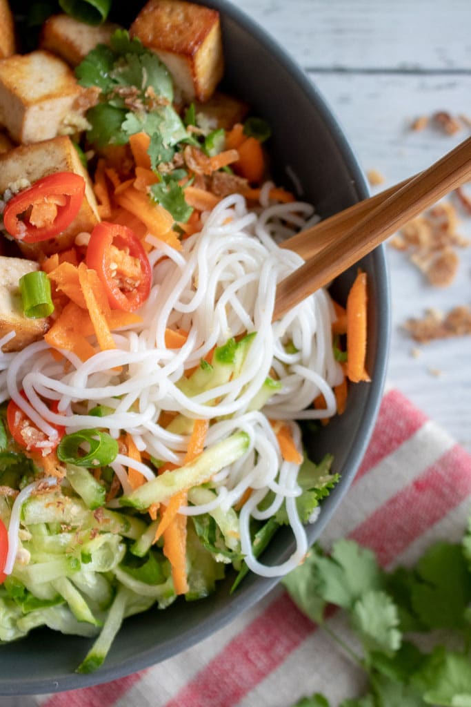 picture of rice noodle salad in a bowl.